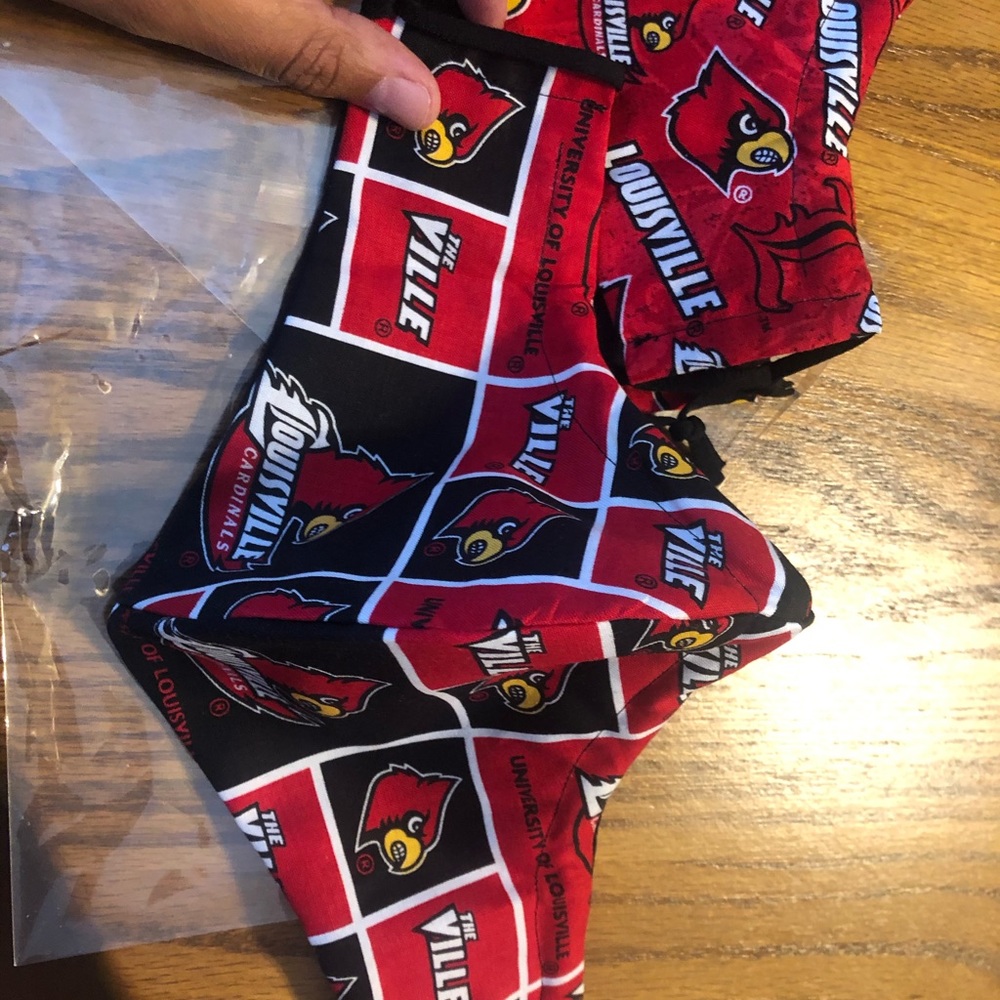 Louisville cardinals face mask